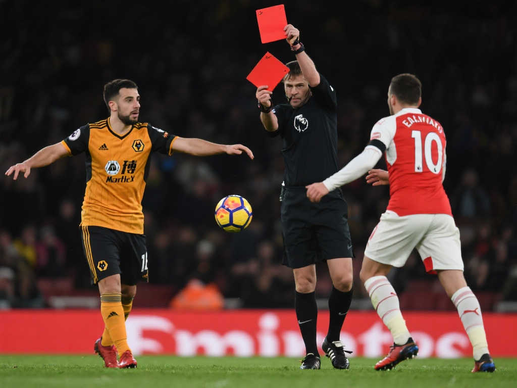 【英超】十人狼队不敌十人阿森纳，卡拉菲奥里破门建功0-1